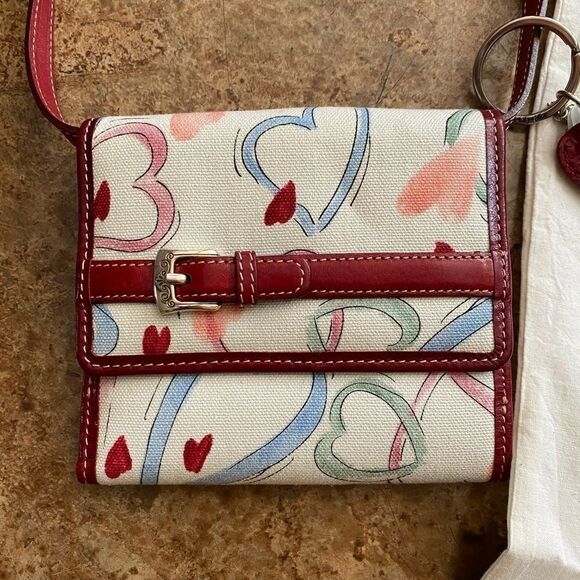 Brighton heart print canvas crossbody wallet - Picture 3 of 9
